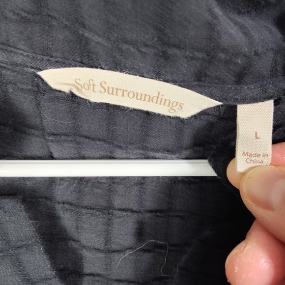 Soft Surroundings Black Breathable Grid 3/4 Sleeve Overlay Shirt Top Women Large - Picture 5 of 7